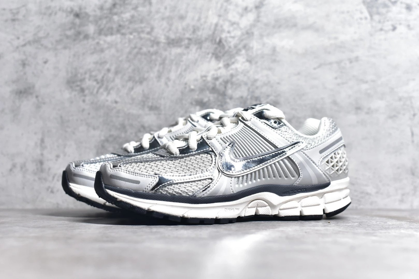 Nike Zoom Vomero 5 Photon Dust Metallic Silver