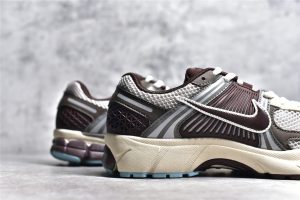 Nike Zoom Vomero 5 Earth Fossil