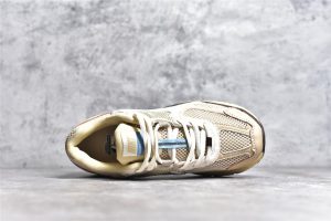 Nike Zoom Vomero 5 Oatmeal