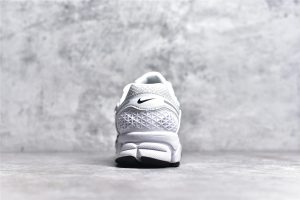 Nike Zoom Vomero 5 Photon Dust Metallic Silver