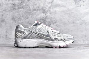 Nike Zoom Vomero 5 Pack White Pink