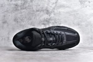 Nike Vomero 5 Triple Black