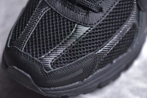 Nike Vomero 5 Triple Black