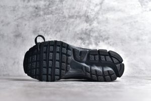 Nike Zoom Vomero 5 special black